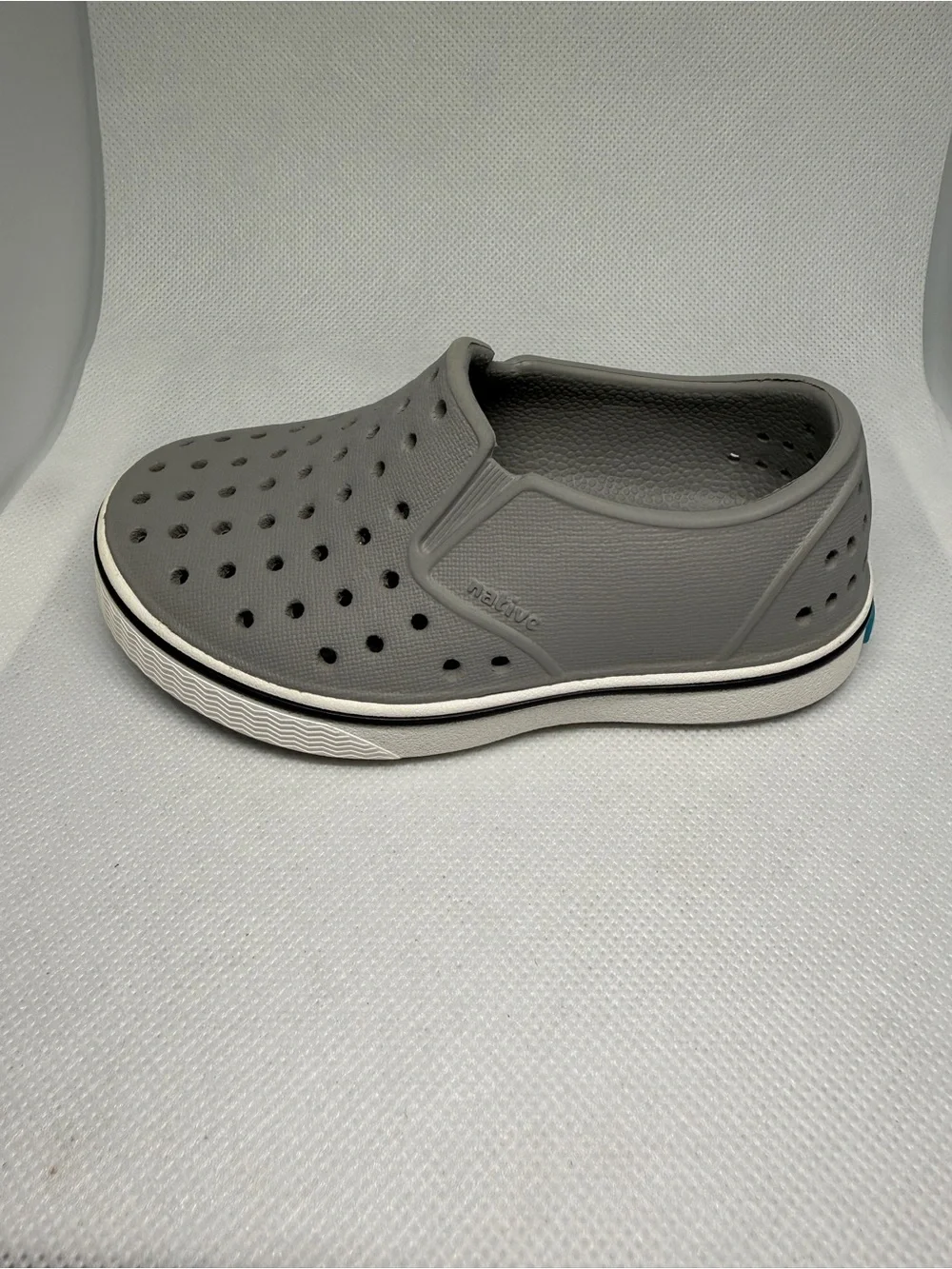Native Kids Slip-On Water Shoe Light Gray with Blue Accent Size C6